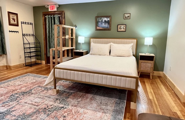 Charming one bedroom on Main St