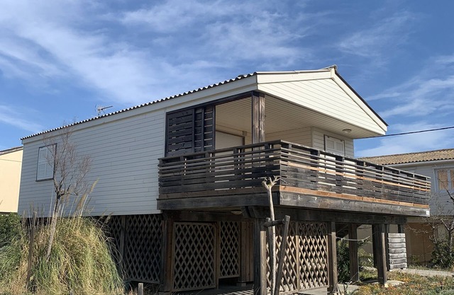 Charmantes Chalet auf Stelzen in Gruissan, 200 Meter vom Strand entfernt
