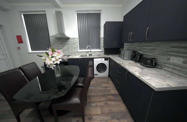 Charming Oxford Apartment in Telford - Flat 2