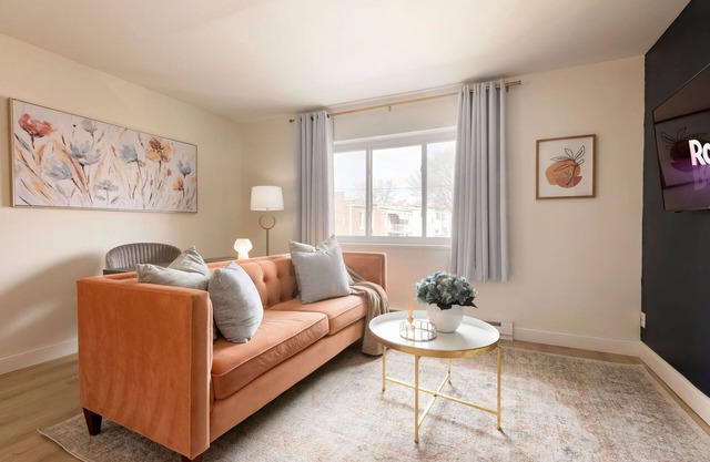 Charming Pad in Tower Grove Park near BJC & SLU