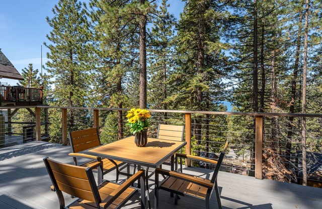 Tahoe Blue Chalet|Pet Friendly|Filtered Lakeview