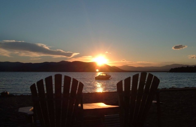 Charming Pet Friendly Lake Ossipee Ferienhaus