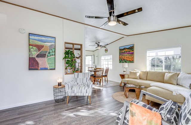 Charming Petaluma Cottage w/Grill Near Wineries