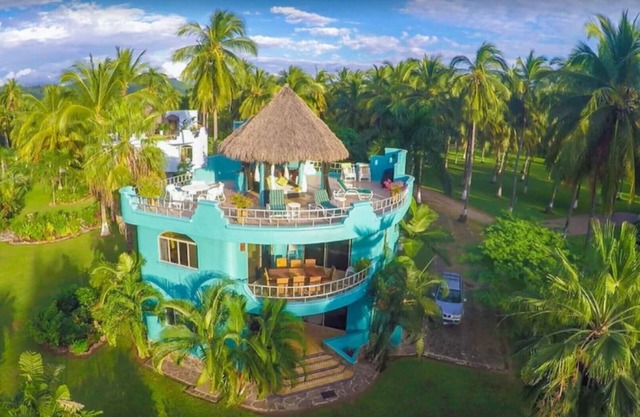 Charming Playa Las Tortugas Villa