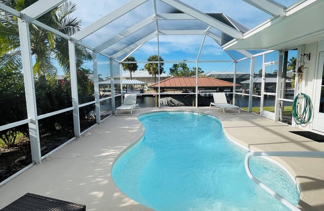 Charming Pool Home with canal access to Lake June! 20% Mobile Booking Discount!!
