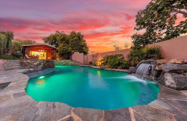 June Specials! Private Oasis - Sunsets, Pool, Spa