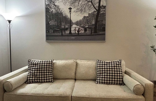 Charming Private Guest Suite in marvelous Buford with WiFi, AC