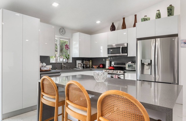 Charming & Quiet House with Pool in Homestead, FL