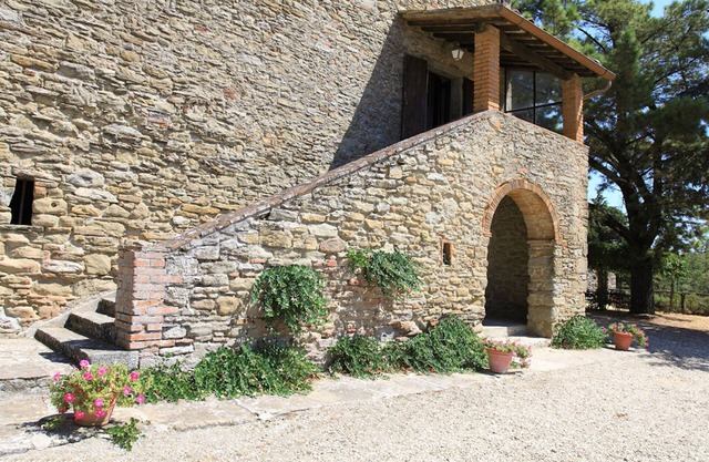 Loggia, Charmante renovierte Wohnung 3bd / 2bt in Toskana mit Gemeinschaftspool