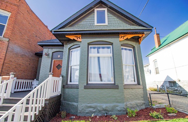 Charming, renovated gem in uptown Butte