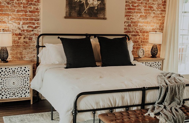 Charming renovated guesthaus in the heart of Historic Hermann.