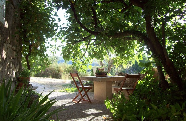 Charmante Ferienwohnung im Luberon 'Sous le Figuier'