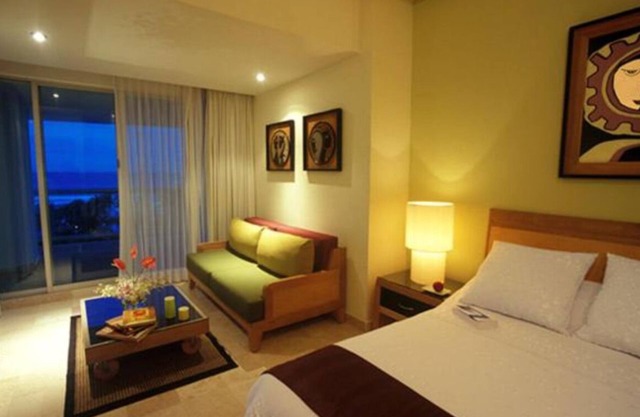 Charming resort in gorgeous Acapulco de Juárez with WiFi, AC