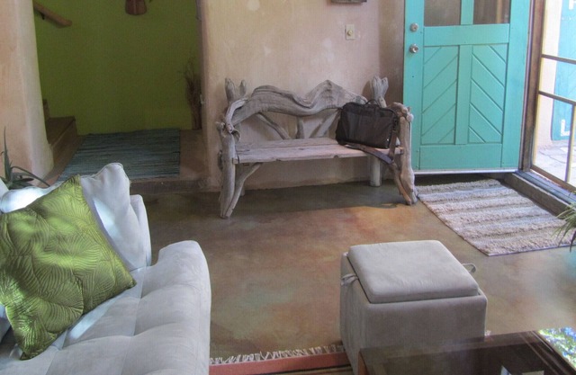 Bezauberndes restauriertes Adobe in der Nähe von Albuquerque und Santa Fe