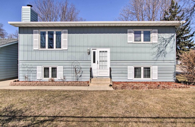 Charming Rochester Home, 4 Mi to Mayo Clinic!
