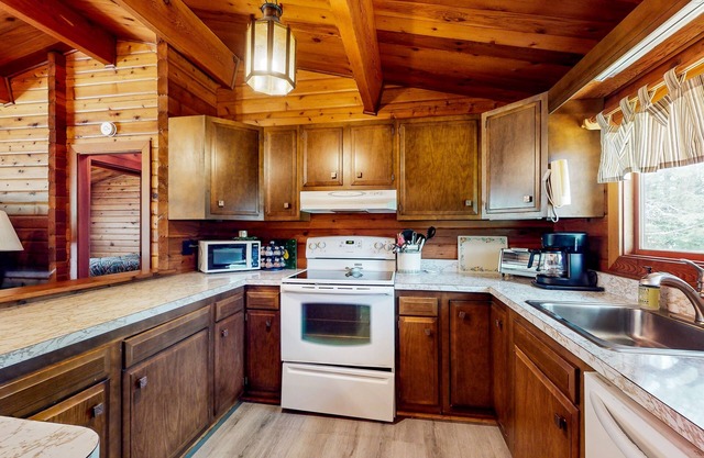 Charming rural home with wood-burning fireplace, large deck, WiFi - great views