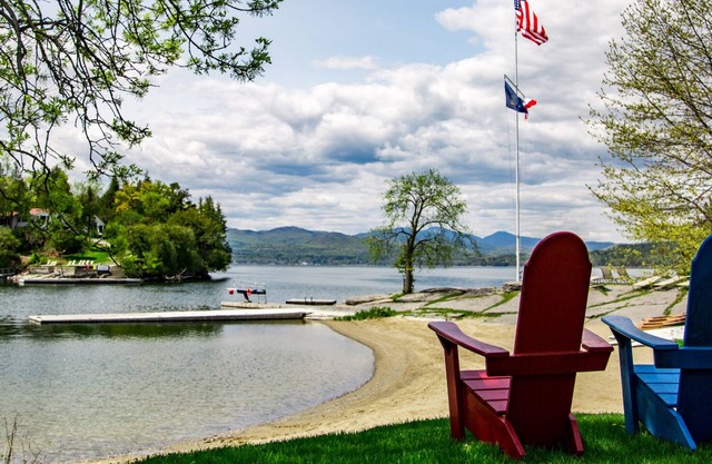 Charming rustic two bedroom cottage steps away from Lake Champlain!
