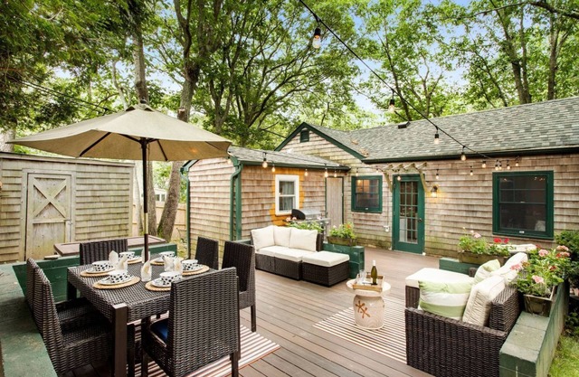 Charming Sag Harbor Cottage by the Beach!