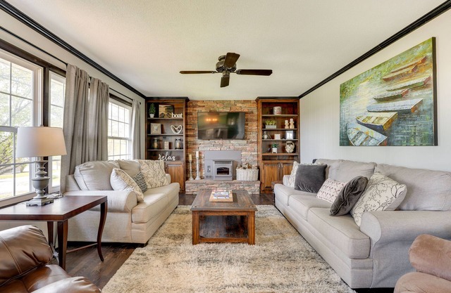 Charming Shell Knob Home: 16 Mi to Dogwood Canyon!