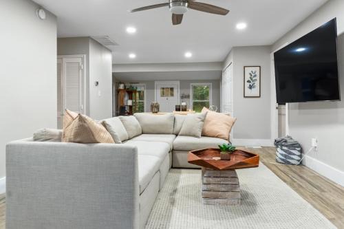 Charming Single-Family Home Between Ocean City & Assateague Island Pet-Friendly Retreat