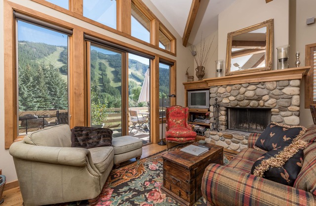 Charming Ski & Summer Condo, zu Fuß zum Skilift Warm Springs