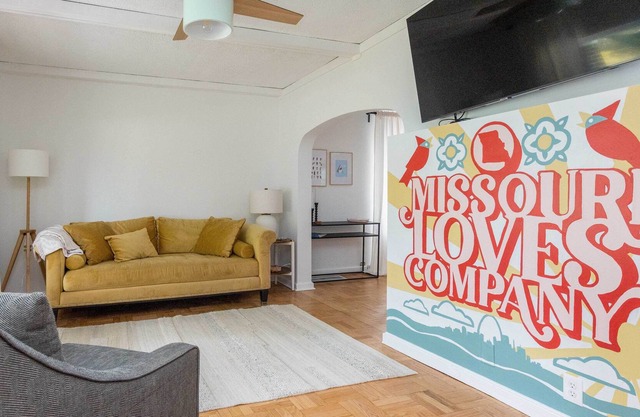 NEW! Charming St Louis Home: 8 Mi to Downtown!