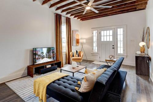 Charming Stay In Lower Garden District