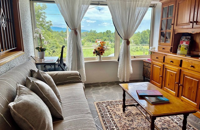 Charming Countryside Stay w/Hill Views in Prosecco Zone + Free Parking