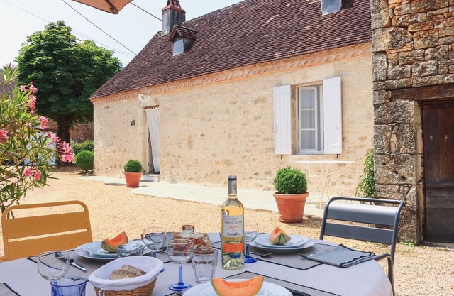 Charmante Maison en Pierre avec Jardin et Connexion Wifi dans un Havre de Paix Périgourdin