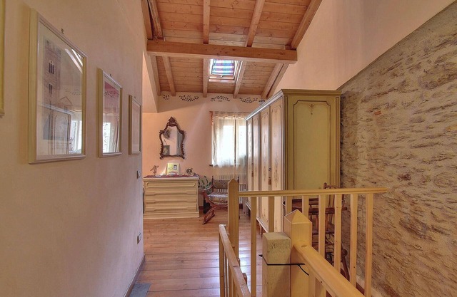 Charming stone house in pretty, quiet surroundings.