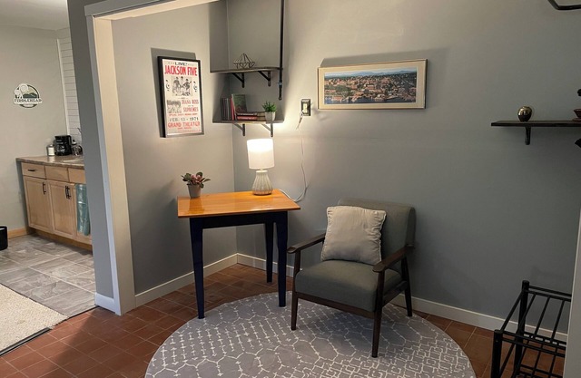 Charming studio in South Burlington with WiFi