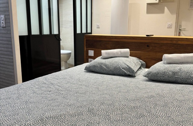 Charming Studio for 2 Guests – Quai de Saône
