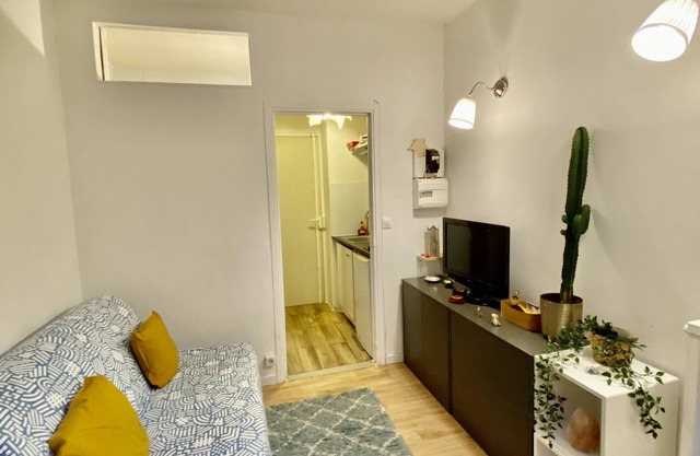 Charming Paris studio (Les Batignolles district)