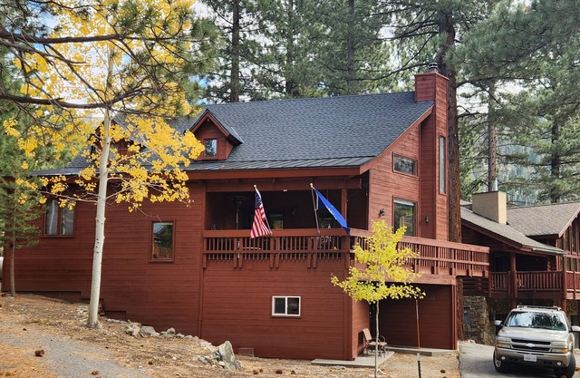 Charming studio with high-speed WiFi and AC in enchanting June Lake