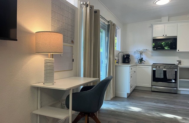 Charming studio with AC and WiFi in amazing San Rafael