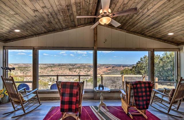 Charming Texas Home with Stunning Canyon Views!