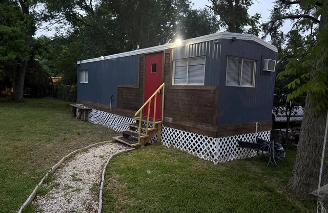 Charming Tiny Home in Houston