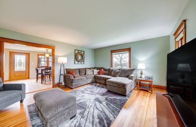 Charming Tonica Farmhouse w/ Private Yard!