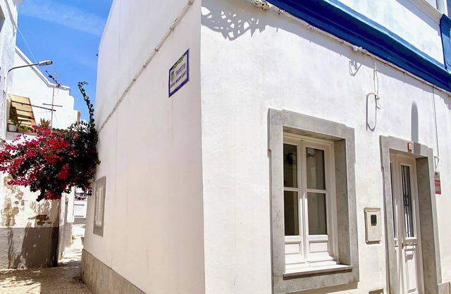 Charming townhome at Zenit Olhão with WiFi, AC