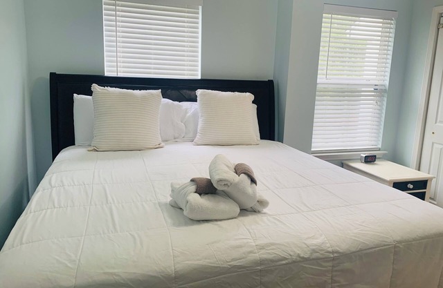 Charming Townhome in welcoming Old Town Bluffton. Ten minutes from Hilton Head