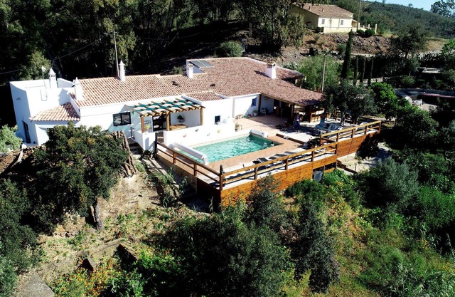 Charming traditional Portuguese house - a small slice of Paradise