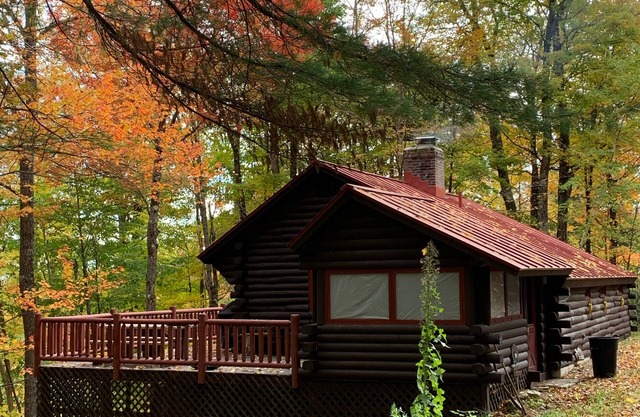 Charmantes traditionelles Blockhaus zwischen Mt. Schnee und Stratton mit Sauna / WIFI
