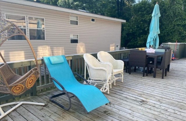 Charming trailer at sherkston shores resort for a fun filled and relaxing stay.