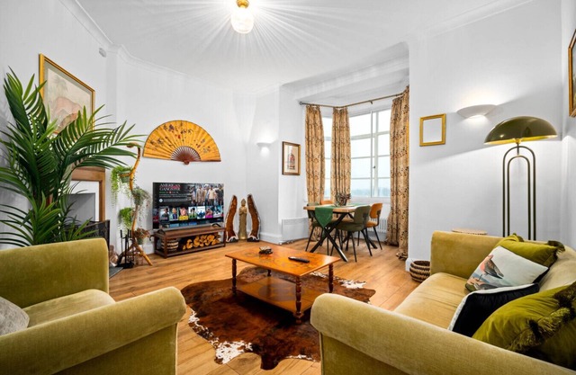 Charming Two-Bedroom Apartment with Balcony & 2 Parking Spaces