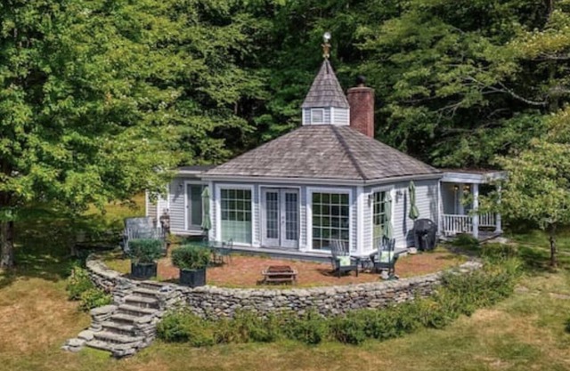 Charming unique cottage Relax & enjoy the stunning mountains with private views!