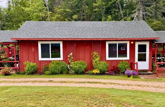 Charming Up North hotel room #7 with AC at Twin Cedars Resort in Trout Lake MI