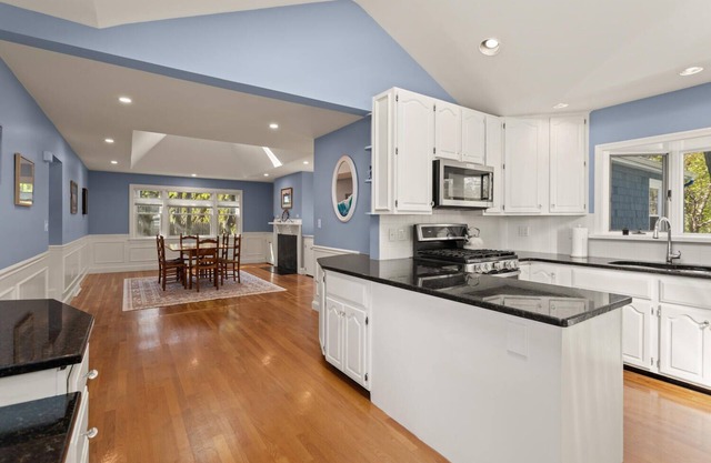Charming 4-bedroom in beautiful Manchester-by-the-Sea - Walk to Beaches/shops