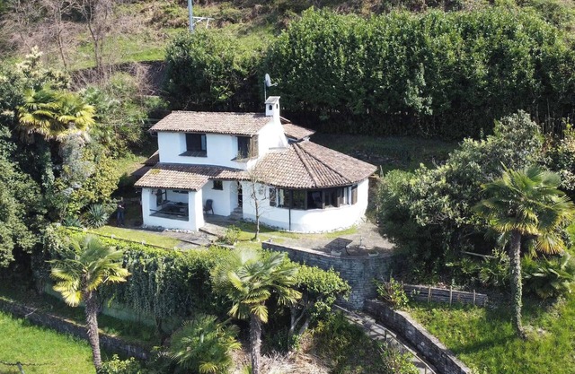 Charmantes Ferienhaus mit Badestrand.