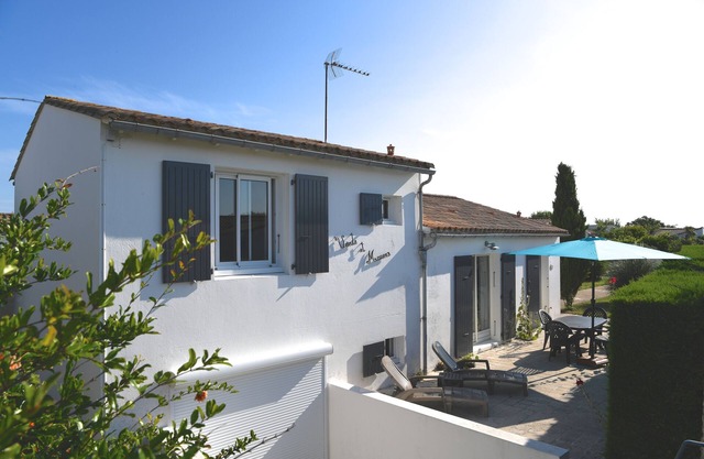 Charmante Villa in Südlage in einer ruhigen und nahe am Meer und Geschäften