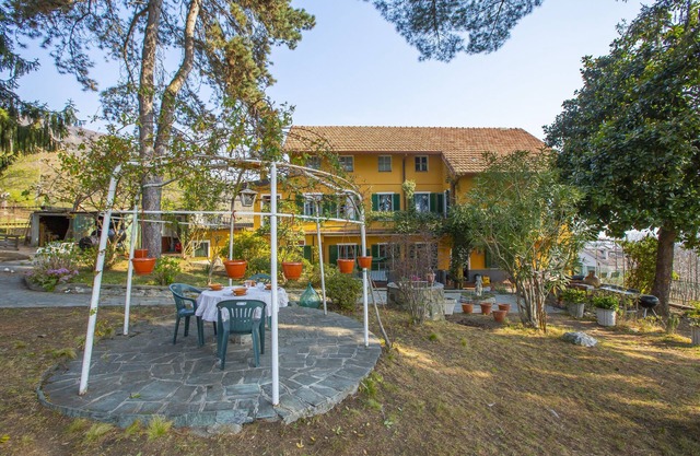 Charming Villa I Tre Archi, Pisano, Italy